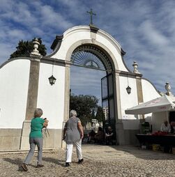 Aumento do subsídio de funeral irá abranger 1.400 menores e pessoas com deficiência