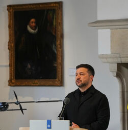 Zelensky saúda empréstimo de 90 mil milhões de euros da UE a Kiev