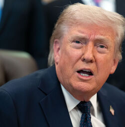 Irão: Trump garante não ter pressa para alcançar acordo