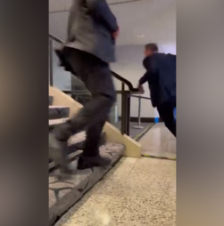 Imagens mostram forte mobilização policial após homem armado invadir jantar da Casa Branca