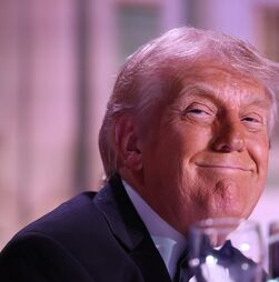 Trump diz que EUA poderão 'assumir o controlo' de Cuba 'quase de imediato'