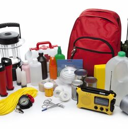 Apagão: Deco recomenda criação e manutenção de 'kit' de emergência