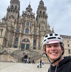 Kiko dá a volta à Europa a pedalar