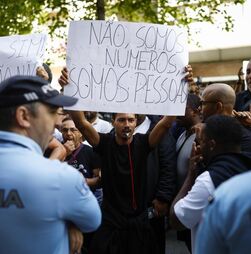 Motoristas TVDE em marcha a pé fizeram ouvir reivindicações nas ruas de Lisboa