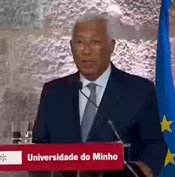 O momento em que António Costa 'batiza' Universidade do Minho de ... 'Universidade do Vinho'