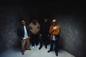 Da esquerda para a direita: Regula, Valete, Sam The Kid e Xeg, "Os Mais Pesados da Capital"