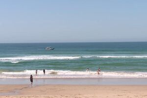 Buscas continuam na Costa da Caparica