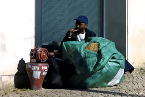 Repórter Sábado: Há cada vez mais imigrantes a viverem na rua 