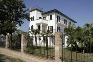 Município compra mansão de Mussolini para evitar nostalgia fascista