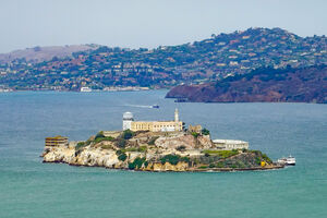 Trump quer reabrir e ampliar a prisão de Alcatraz para criminosos violentos