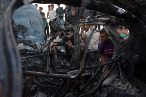 Um morto e dois feridos em ataque aéreo israelita a viatura em Gaza 