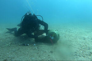 Mergulhador da Marinha num exercício internacional dedicado à proteção portuária