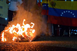 Ativistas políticos na Venezuela assinalaram domingo de Páscoa com a ‘Queima de Judas’ 