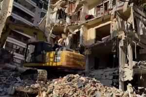 Equipas de resgate continuam as buscas por sobreviventes após ataques israelitas a Beirute  