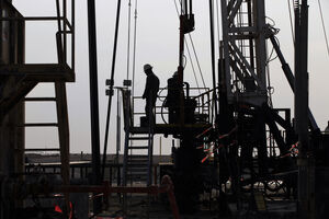 Repsol, Eni e Sonatrach descobrem novos jazigos de petróleo e gás na Líbia