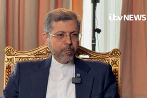 Vice-ministro dos Negócios Estrangeiros do Irão diz que “Estreito de Ormuz está aberto”