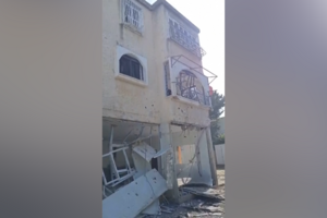 Imagens mostram destroços após ataque do Hezbollah no norte de Israel 