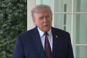 “O Papa Leão disse coisas que são erradas”: Trump recusa pedir desculpa ao pontífice 