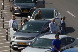 Israelitas fazem minuto de silêncio em memória das vítimas do Holocausto 