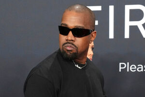 Kanye West comparece nos Grammy Awards, em Los Angeles