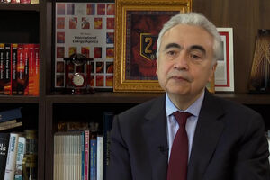 Agência Internacional de Energia alerta que Europa tem “combustível de aviação para cerca de 6 semanas”