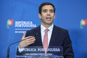 Leitão Amaro diz que IVA zero "não é eficaz nem para futuro nem para amanhã"