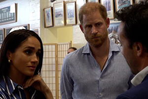 Harry e Meghan encontram-se com sobreviventes do ataque na praia de Bondi na Austrália 