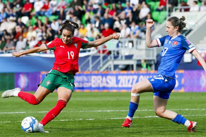 Jogo de futebol feminino entre Portugal e Eslováquia