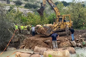 Exército libanês abre caminhos após destruição de pontes no sul do país