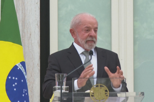 Lula da Silva sugere em tom de brincadeira atribuição do Nobel da Paz a Trump para “não ter mais guerras” 