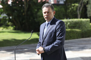 Luís Montenegro condena tentativa de ataque a Donald Trump