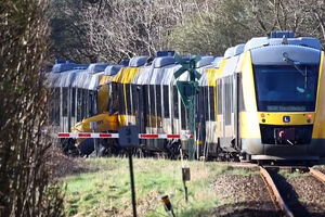 As imagens do local onde dois comboios colidiram na Dinamarca. Há 17 feridos, quatro em estado grave
