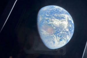 Novas imagens registadas durante a missão Artemis II mostram a Terra vista a cerca de 54 mil quilómetros de distância 