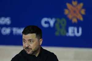 Zelensky destaca apoio dos Estados Unidos no fornecimento de armas a Kiev