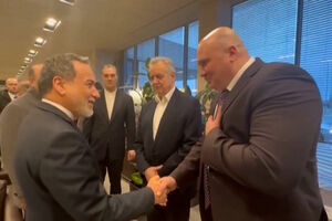 Ministro dos Negócios Estrangeiros do Irão chega à Rússia para discutir conflito no Médio Oriente  