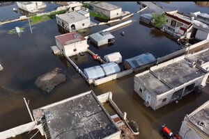 Aldeias na Síria completamente alagadas após subida de barragem  
