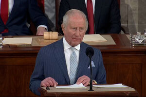 Rei Carlos III diz que aliança entre EUA e Reino Unido não pode viver do passado 