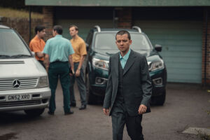 Asa Butterfield é um dos protagonistas da série