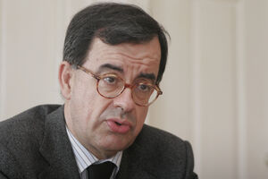 As candidaturas serão avaliadas por um júri presidido pelo antigo ministro Guilherme d'Oliveira Martins