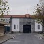 Maus-tratos nas prisões e restrições a protestos pacíficos persistem em Portugal