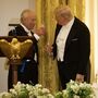 Macron elogia hipótese colocada por Carlos III de os EUA falarem francês: 'Seria 'chic''
