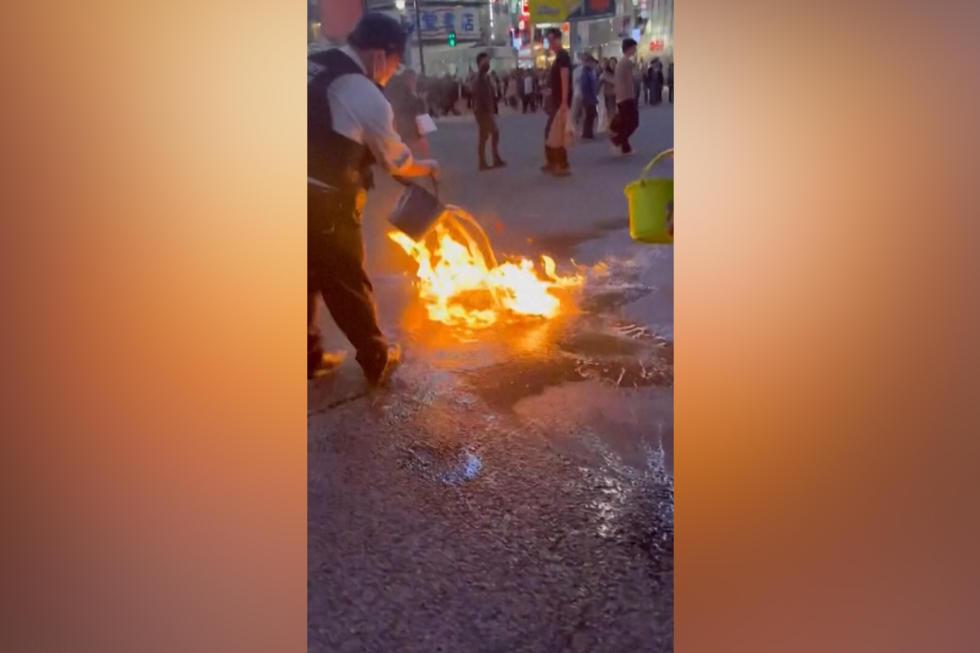 Incêndio deflagra no famoso cruzamento de Shibuya em Tóquio 