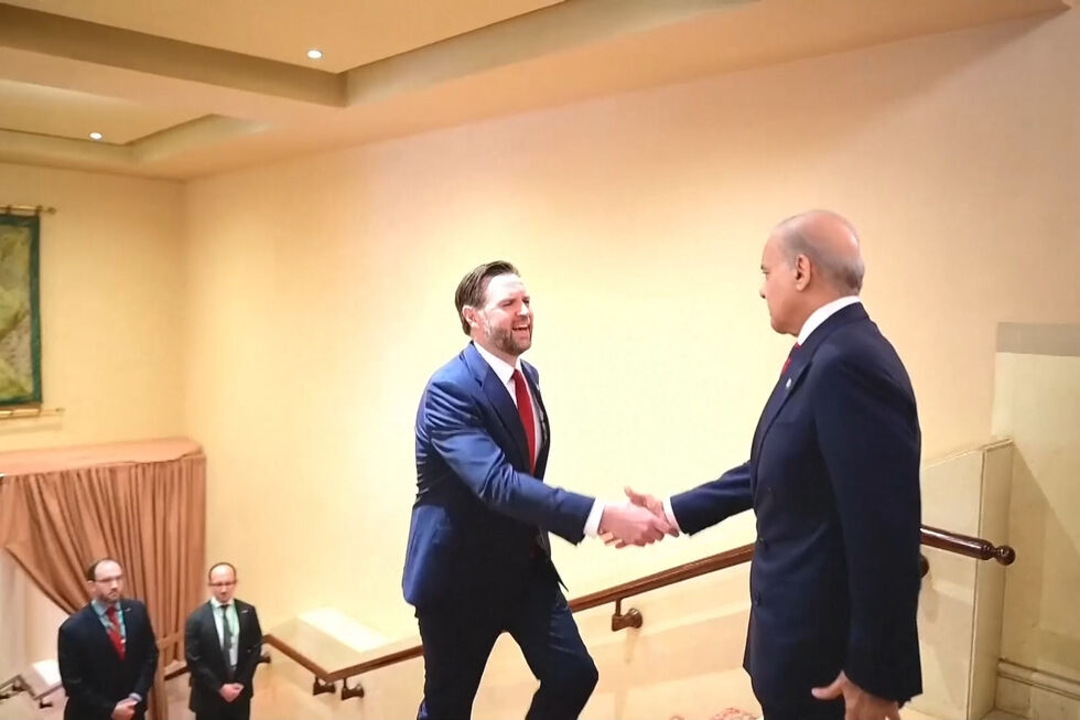 Vice-presidente dos EUA reúne-se com primeiro-ministro do Paquistão