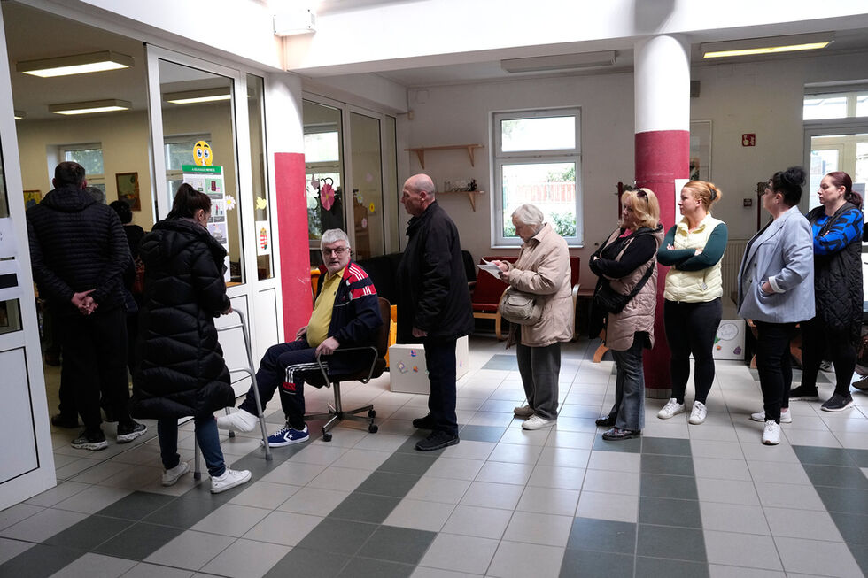 Observadores internacionais registam forte afluência às urnas na Hungria