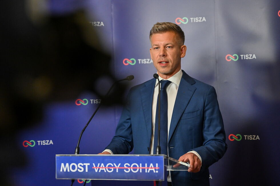 Péter Magyar proclama vitória contra Orbán