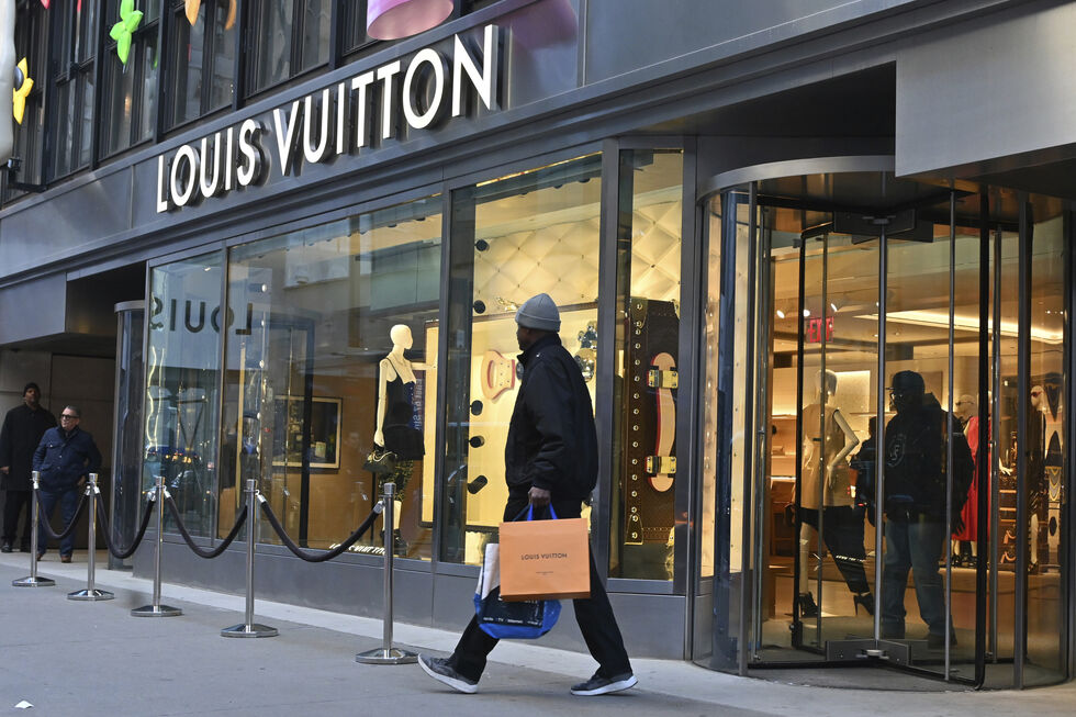 As vendas trimestrais da Louis Vuitton recuaram em quase 900 milhões de euros.