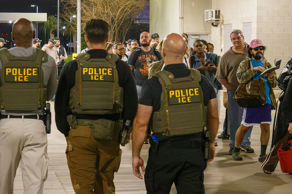 ICE patrulha o Aeroporto Internacional Louis Armstrong em Louisiana
