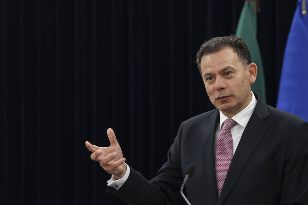 Montenegro diz que antecipou a divulgação dos clientes devido às "burocracias exageradas" 