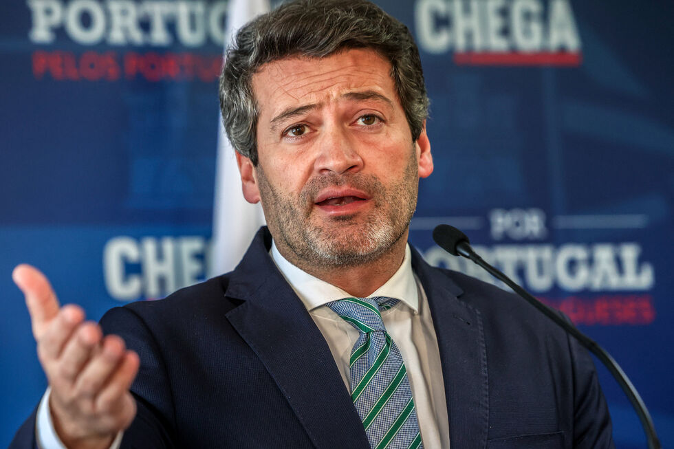 O presidente do Chega, André Ventura, fala em conferência de imprensa sobre a lei da nacionalidade