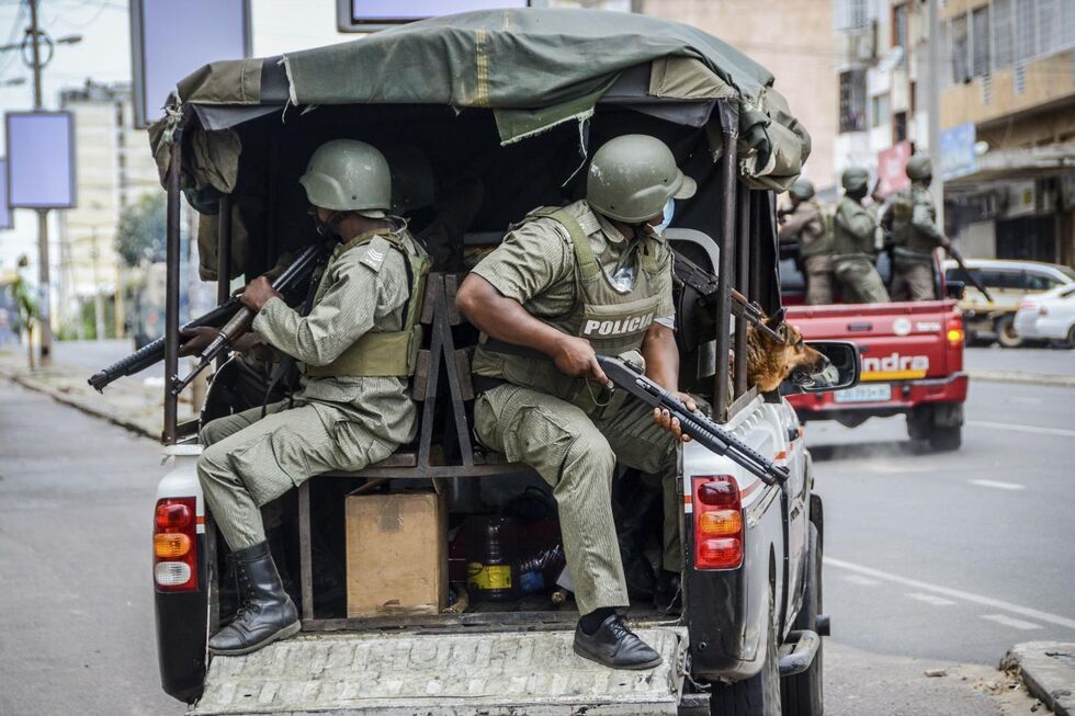 Polícia de Moçambique a postos para intervir durante protestos